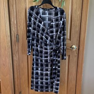 Black Label by Evan-Picone Black and White Checkered Long Sleeve Wrap Dress